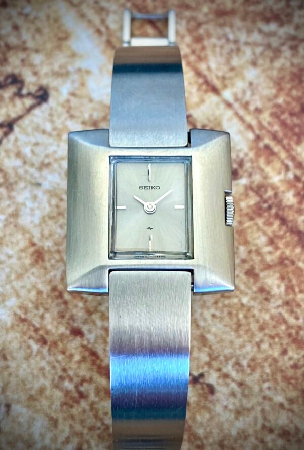 SEIKO "LADY", VINTAGE AÑO 1973, CUERDA MANUAL - TEMPPUS: