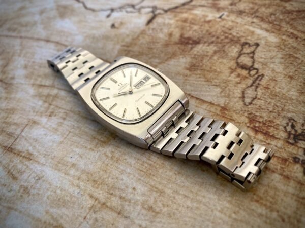 OMEGA GENEVE DAY/DATE AUTOMÁTICO, AÑO 1975 - TEMPPUS: