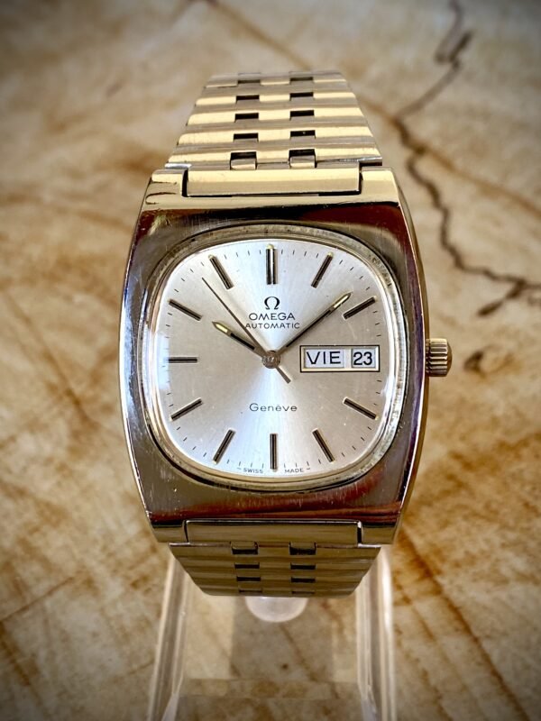 OMEGA GENEVE DAY/DATE AUTOMÁTICO, AÑO 1975 - TEMPPUS: