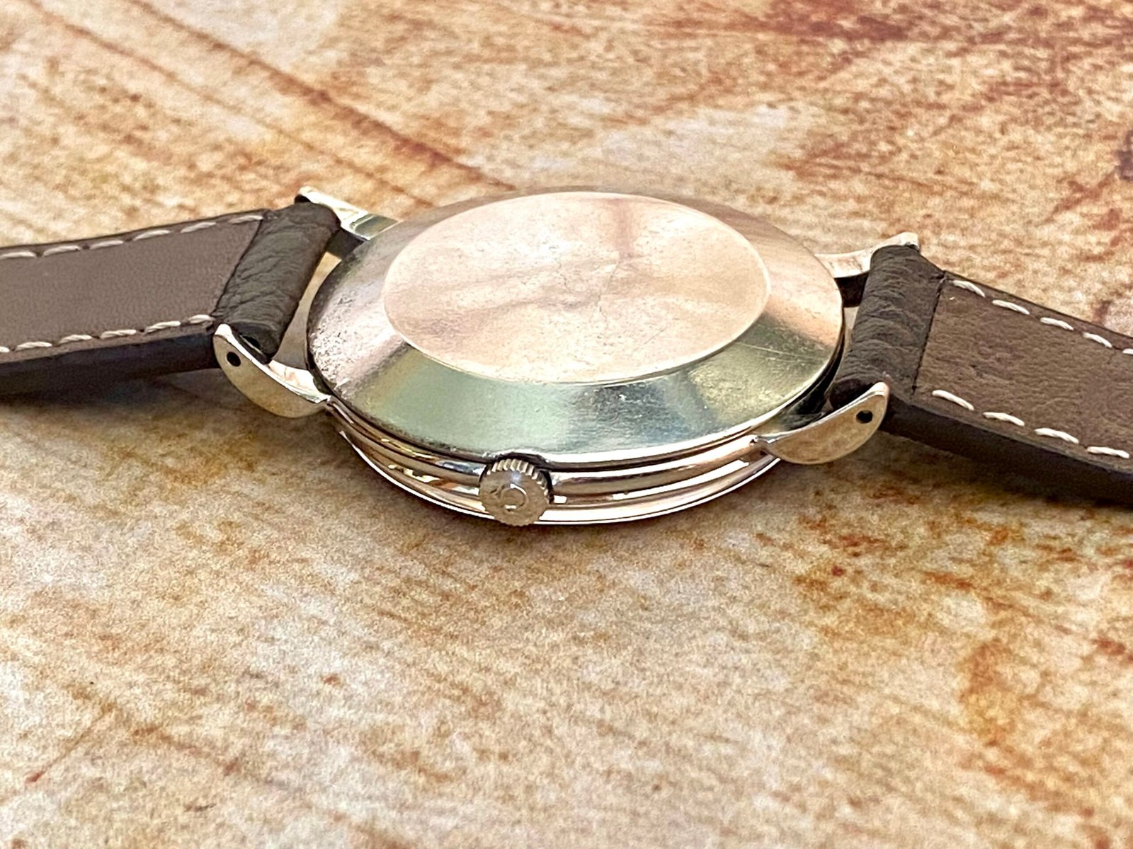 OMEGA CAJA "JUMBO" AUTOMÁTICO "BÚMPER", AÑO 1954 - TEMPPUS: