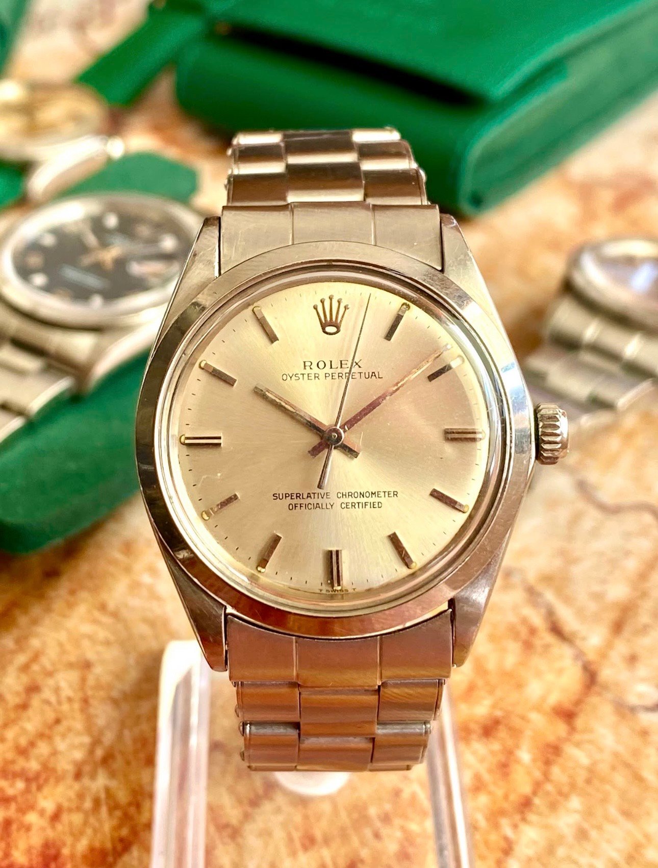 ROLEX 15000 OYSTER PERPETUAL, CON CAJA DE ORIGEN