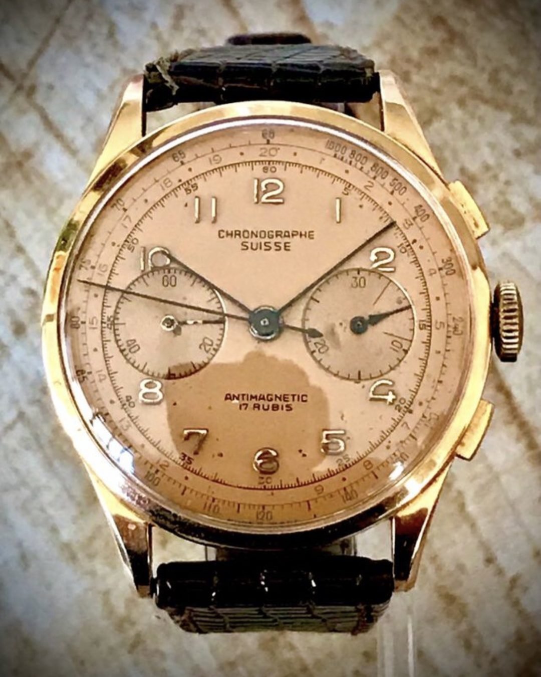 CHRONOGRAPHE SUISSE ORO 18 K, ANTIGUO AÑOS 40 - TEMPPUS: