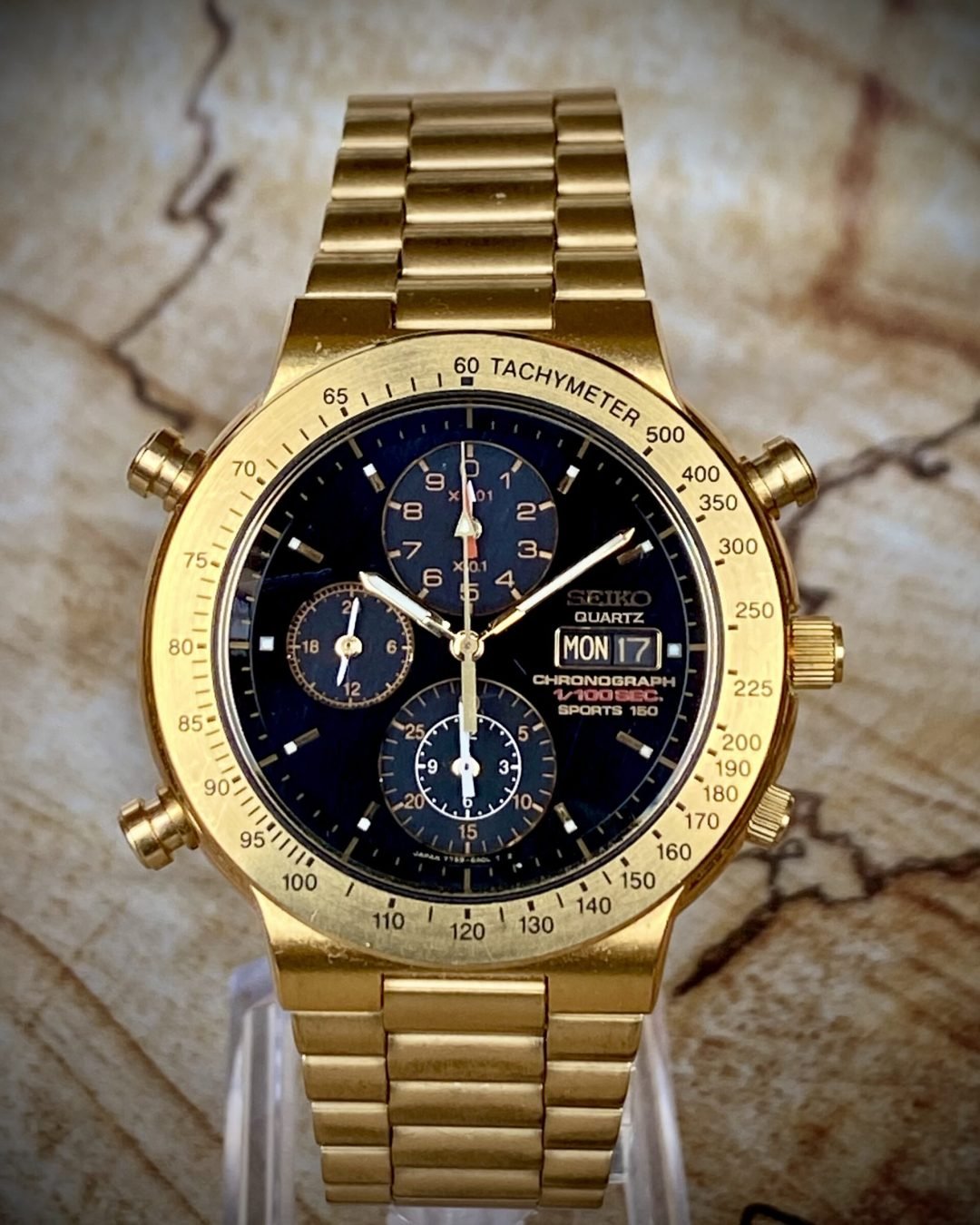 SEIKO SPORTS 150 CHRONOGRAPH QUARTZ, "NEW OLD STOCK" - TEMPPUS: